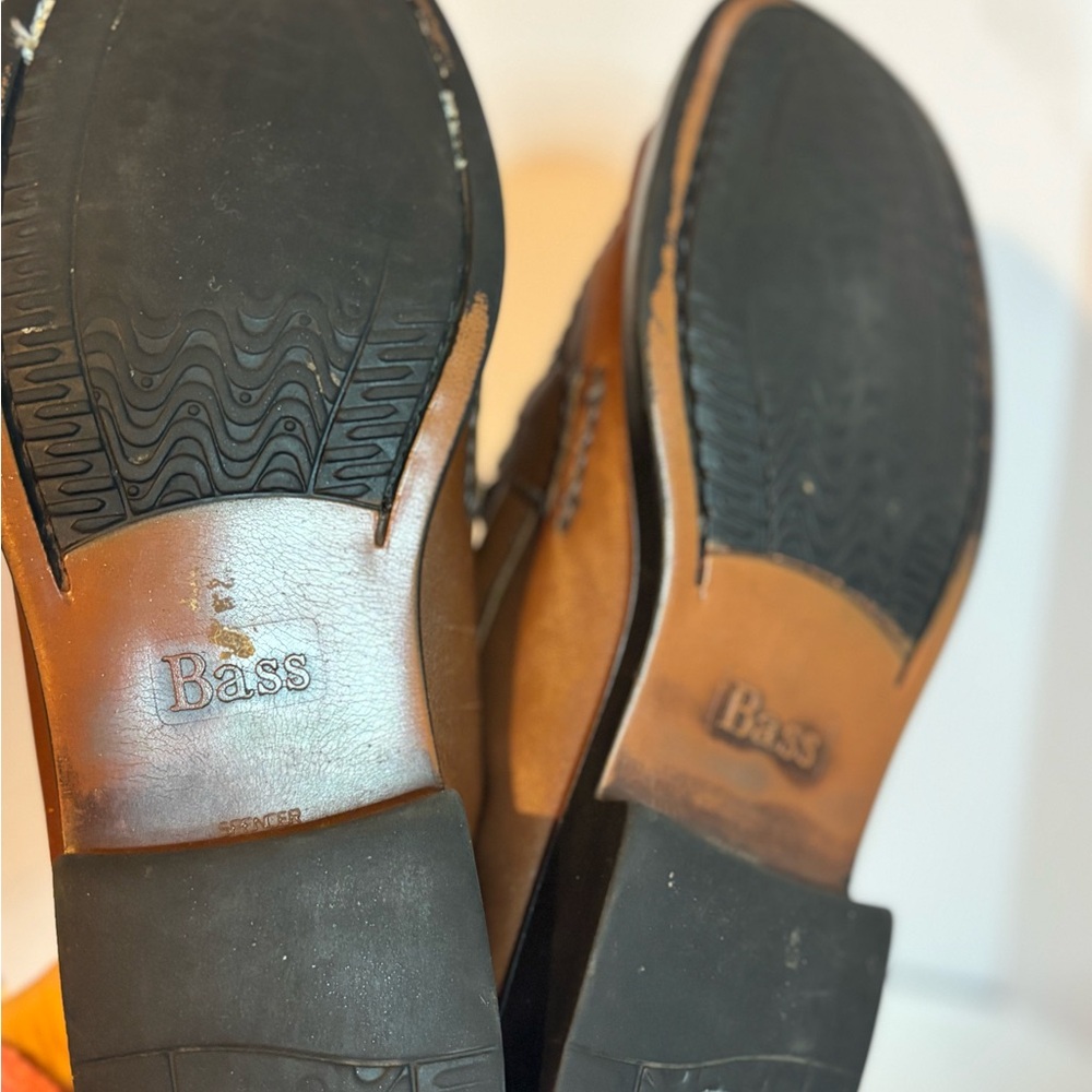 Weejuns Classic Brown Leather Women's Loafers - Picture 6 of 7